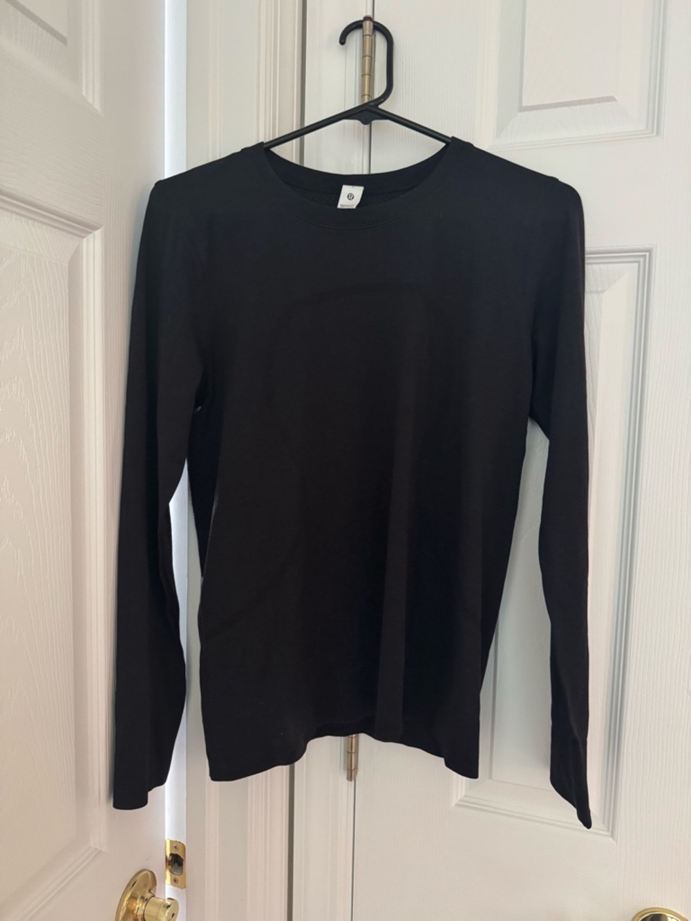 Brand NWOT Lululemon Swiftly relaxed Long Sleeve in Black Size 6